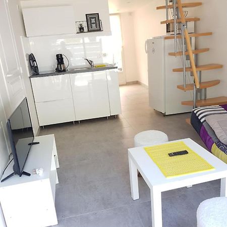 Studio Equipe A Proximite De La Plage 马格隆新城 外观 照片